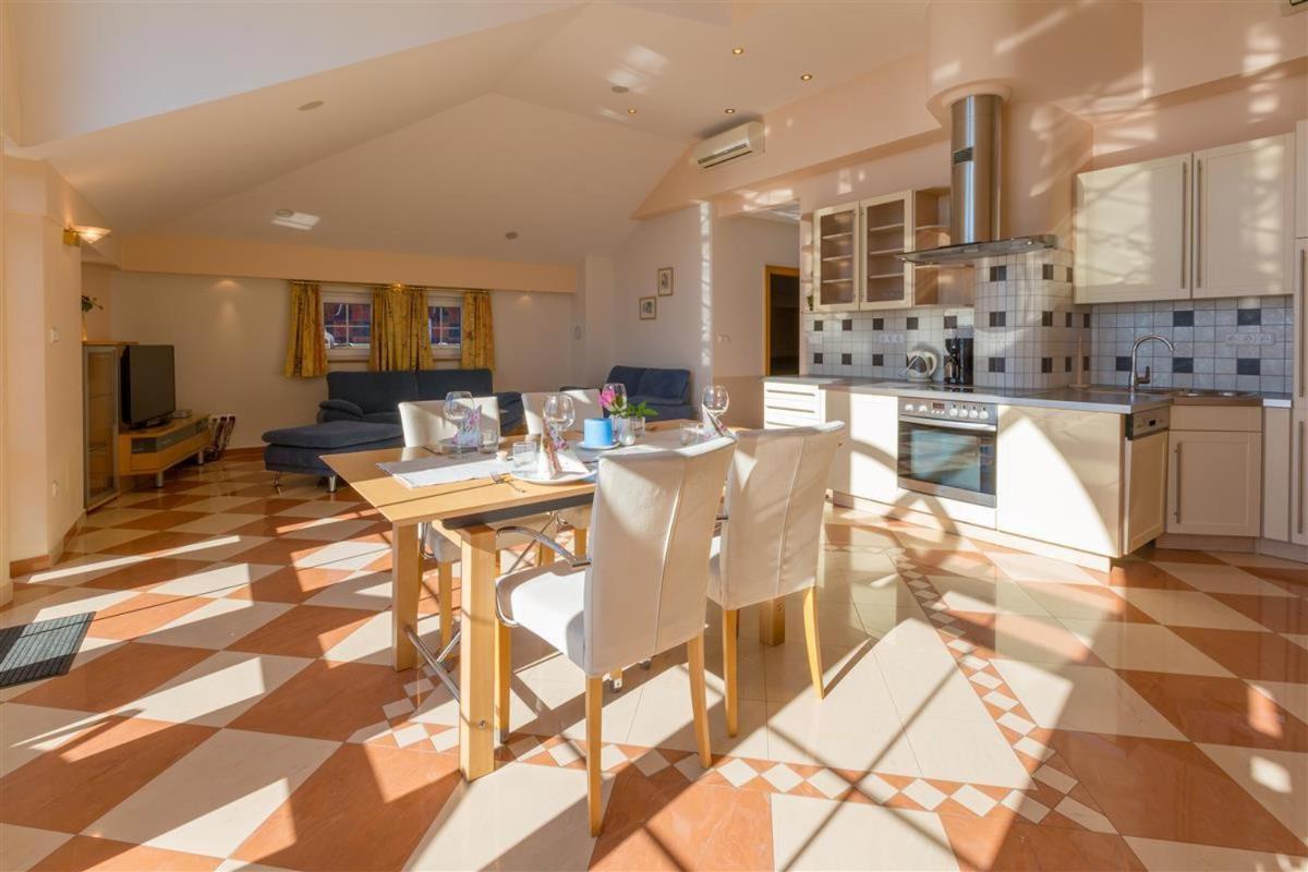 Villa Barbara Crikvenica Room photo